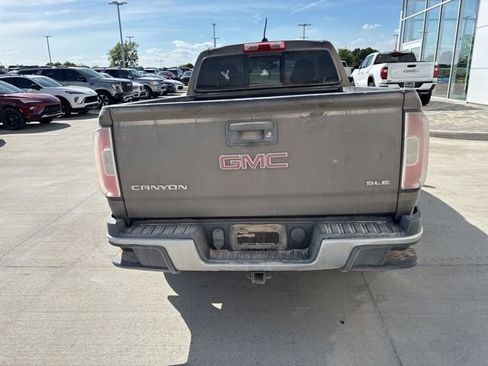 Used 2016 GMC Canyon SLE w/ SLE Convenience Package RWD image 4