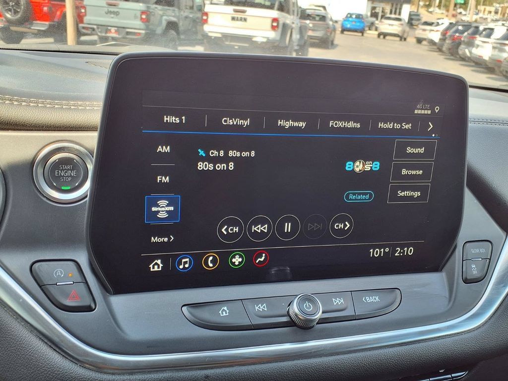 Used 2025 Chevrolet Blazer LT FWD image 8