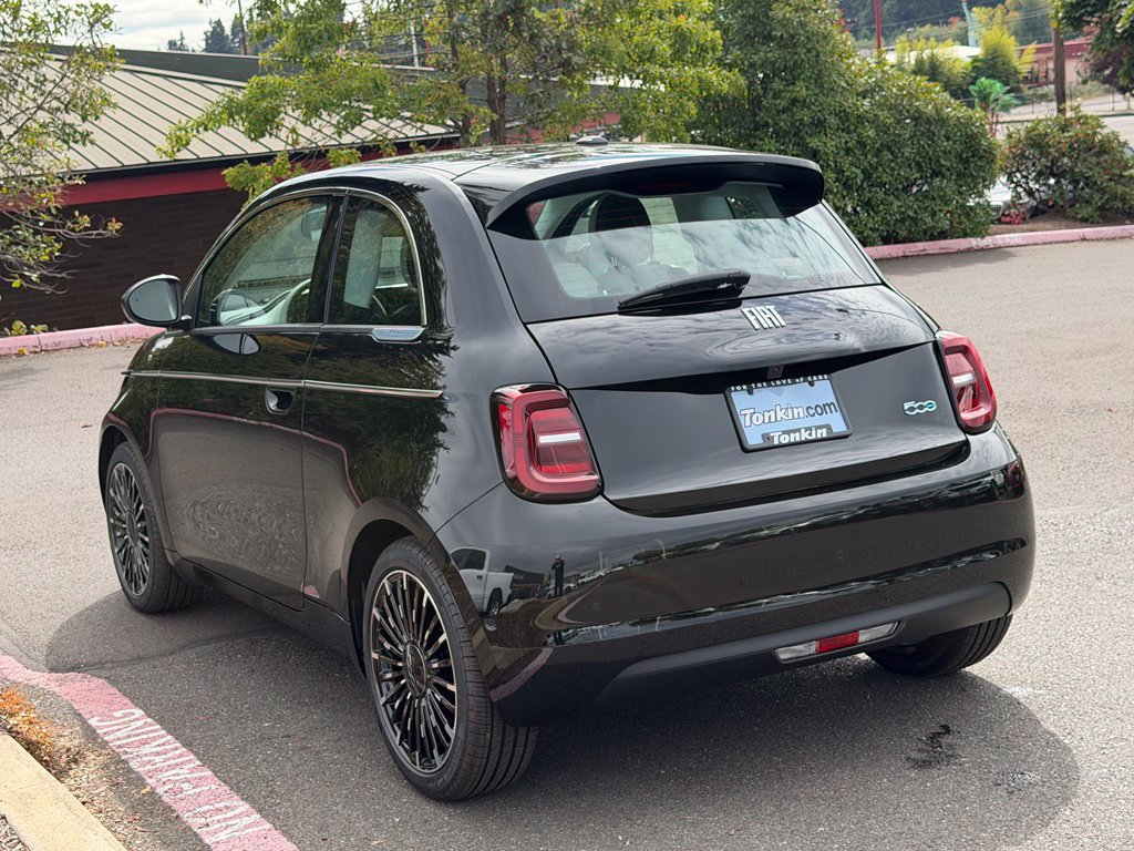 New 2026 FIAT 500 e Icona w/ Quick Order Package 21R FWD image 5