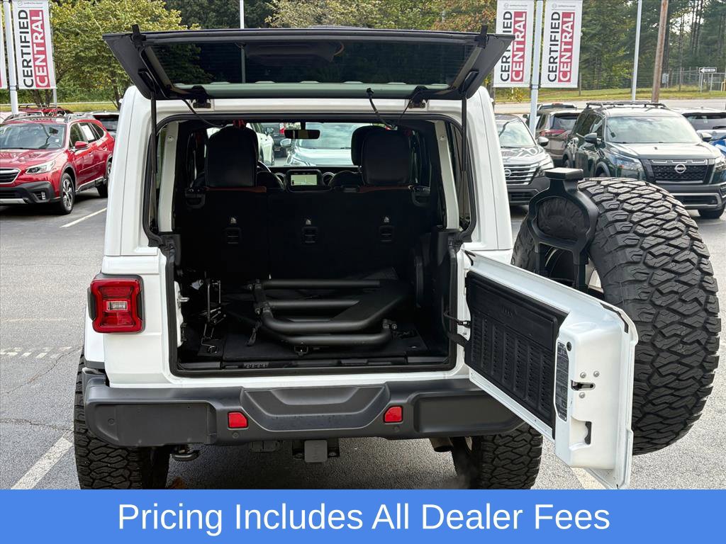 Used 2020 Jeep Wrangler Unlimited Sahara AWD/4WD image 25