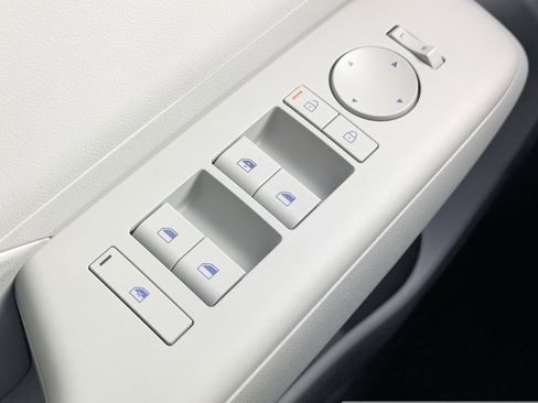 New 2026 Hyundai Kona SE image 22