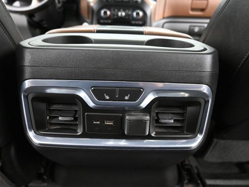 Used 2021 Chevrolet Silverado 3500 High Country image 27