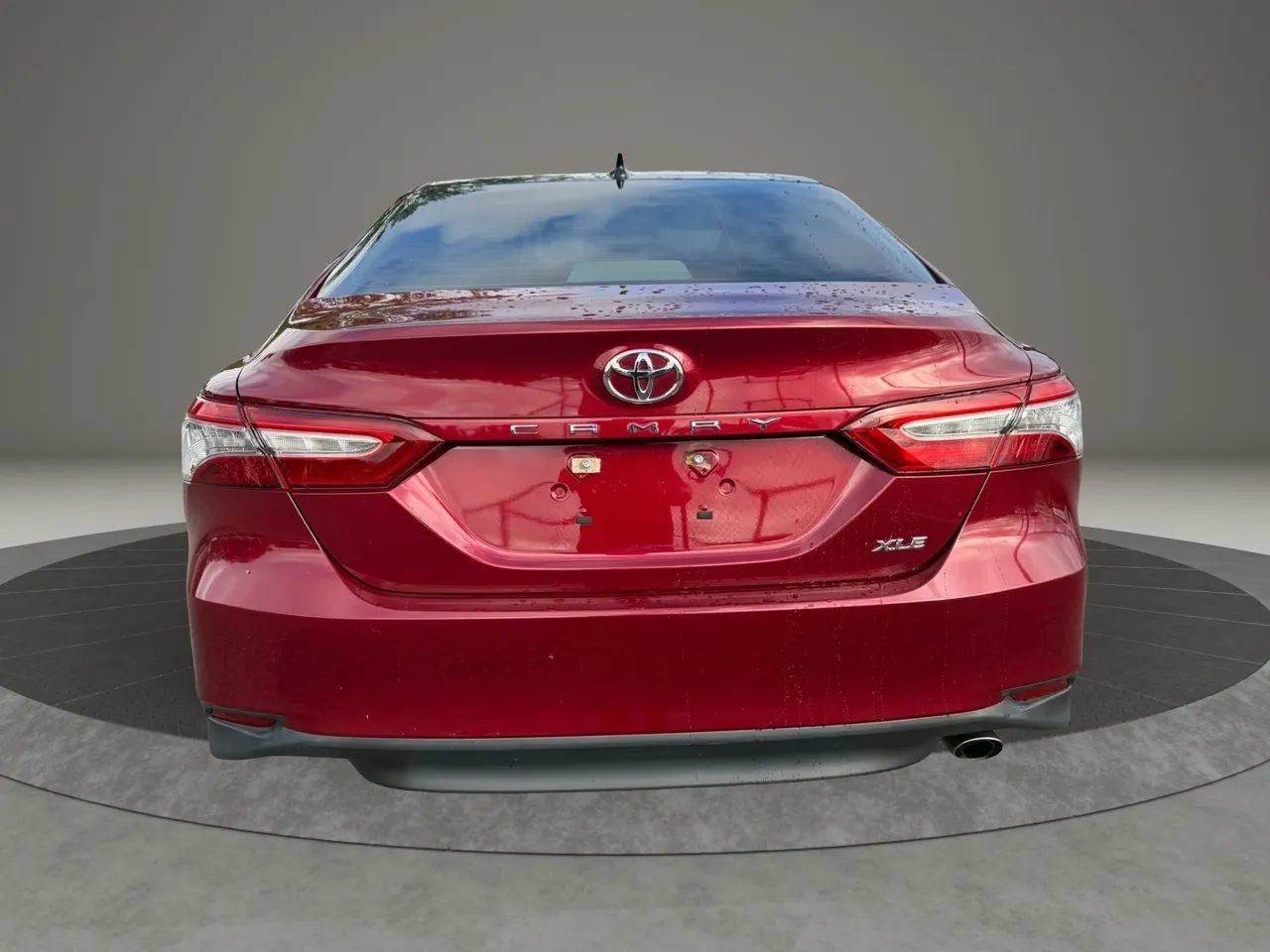 Used 2020 Toyota Camry XLE w/ Navigation Package FWD image 6