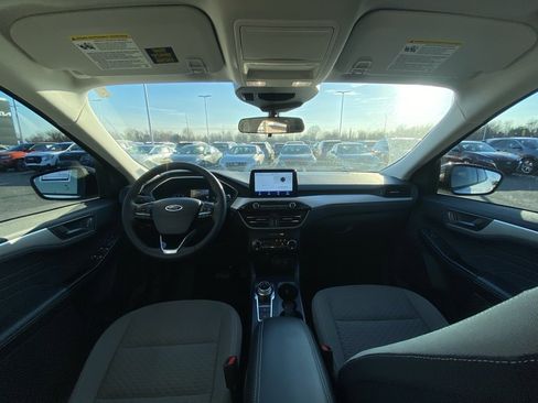 Used 2022 Ford Escape SE w/ SE Sport Appearance Package image 23