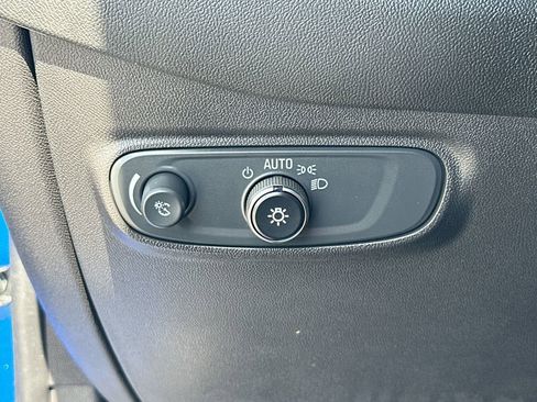 Used 2024 Chevrolet Equinox LT image 11