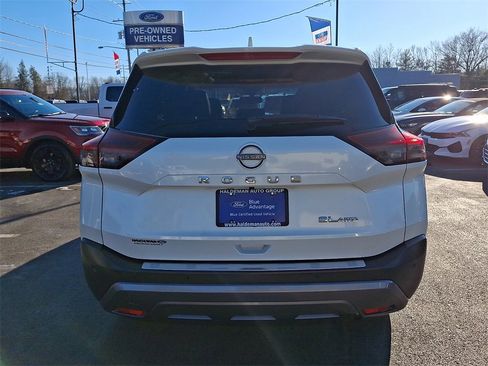 Used 2023 Nissan Rogue SL w/ SL Premium Package image 6