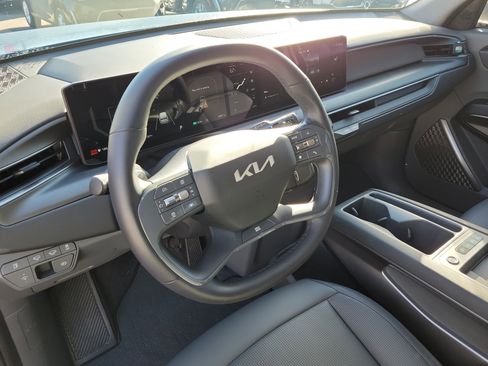 Certified 2026 Kia EV9 Light image 25