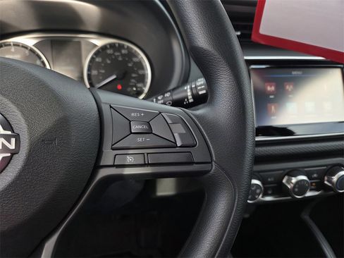 Certified 2025 Nissan Kicks Play S image 19