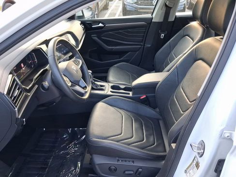 Used 2024 Volkswagen Jetta SEL FWD image 14