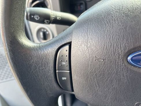 Used 2014 Ford E-250 and Econoline 250 w/ Power Group image 14