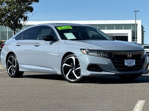 Used 2022 Honda Accord Sport image 2