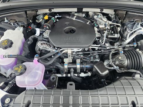 New 2026 Jeep Grand Cherokee Altitude AWD/4WD image 31