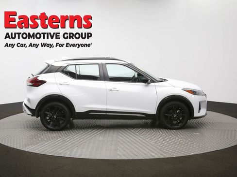 Used 2023 Nissan Kicks SR w/ SR Premium Package FWD image 46