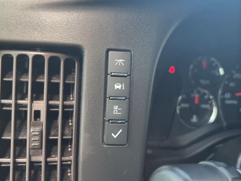 Used 2024 Chevrolet Express 2500 w/ Driver Convenience Package RWD image 19