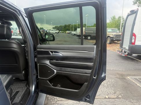 Certified 2024 Jeep Wagoneer Series II AWD/4WD image 47