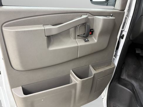 Used 2023 GMC Savana 2500 w/ Driver Convenience Package image 21