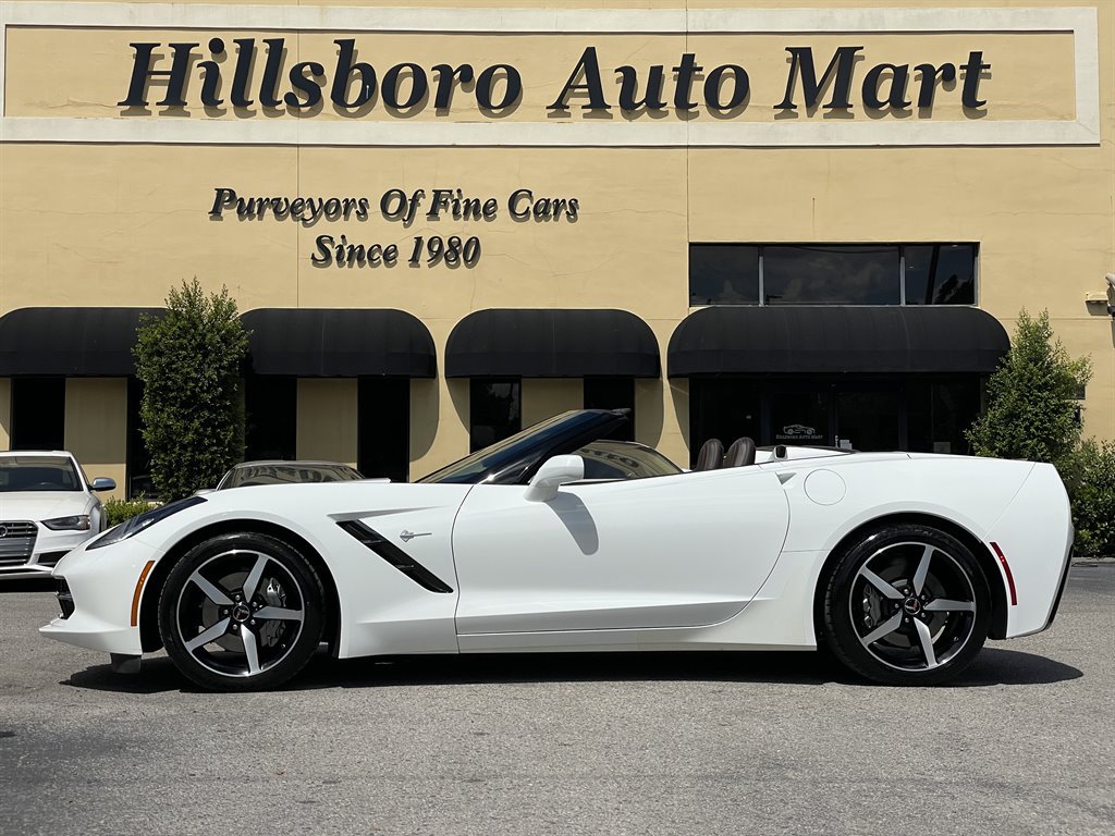 Used 2015 Chevrolet Corvette Stingray Convertible w/ 3LT Preferred Equipment Group RWD image 4