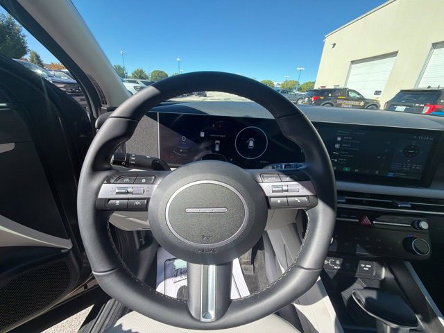 Used 2025 Hyundai Tucson SEL AWD/4WD image 24