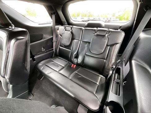 Used 2022 Ford Explorer ST-Line w/ Class IV Trailer Tow Package AWD/4WD image 16