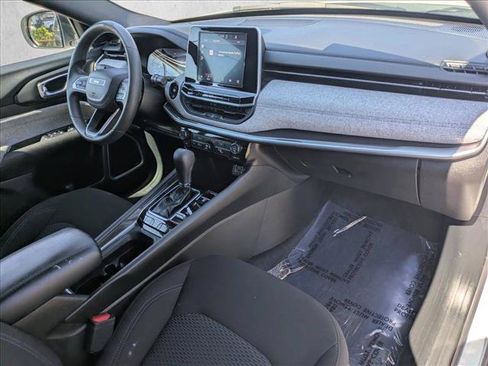 Used 2025 Jeep Compass Sport AWD/4WD image 19