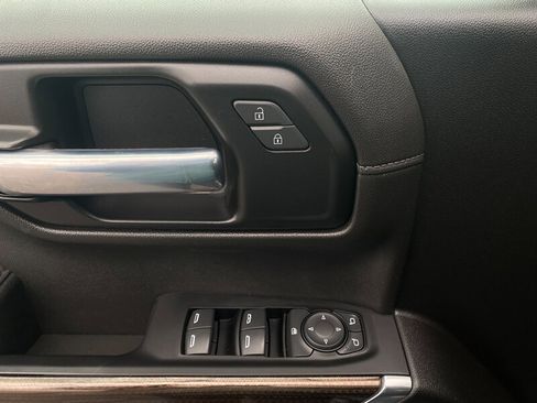 Used 2021 Chevrolet Silverado 1500 LT image 23