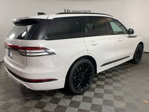 New 2025 Lincoln Aviator Reserve w/ Luxury Package image 8