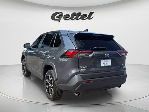 Used 2022 Toyota RAV4 LE AWD/4WD image 7