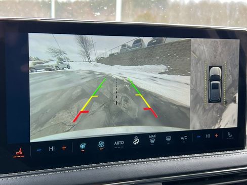 Used 2023 Lincoln Corsair Standard w/ Equipment Group 101A image 23