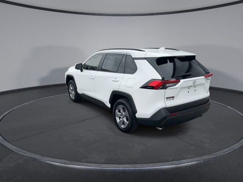 Used 2025 Toyota RAV4 XLE image 12