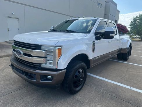 Used 2017 Ford F350 King Ranch w/ King Ranch Ultimate Package RWD image 2