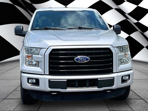 Used 2016 Ford F150 XLT w/ Equipment Group 302A Luxury AWD/4WD image 3