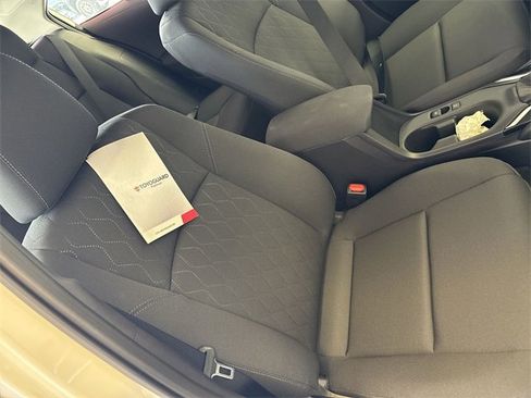 Used 2025 Toyota Corolla LE image 26