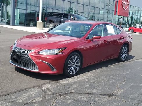 Used 2021 Lexus ES 250 w/ Premium Package AWD/4WD image 2
