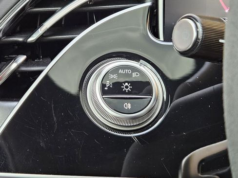 Used 2025 Mercedes-Benz E 53 AMG e 4MATIC Sedan image 22