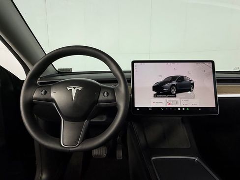 Used 2024 Tesla Model Y Long Range AWD/4WD image 20