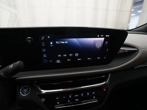 Used 2025 Buick Envista Sport Touring FWD image 6