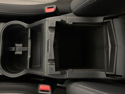 Used 2022 Subaru Forester Base image 23