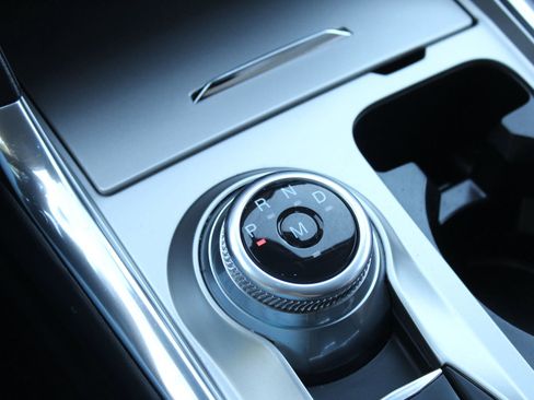 Used 2020 Ford Explorer Limited image 37