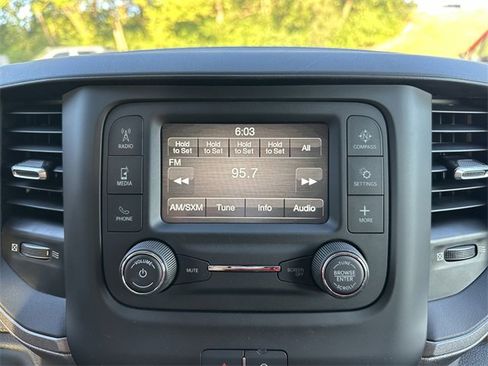 Used 2024 RAM 2500 Tradesman w/ Chrome Appearance Group image 21