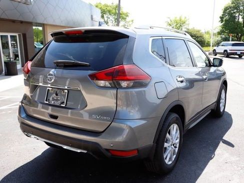 Used 2019 Nissan Rogue SV AWD/4WD image 3