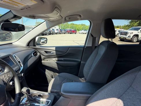 Used 2024 Chevrolet Equinox LT AWD/4WD image 11