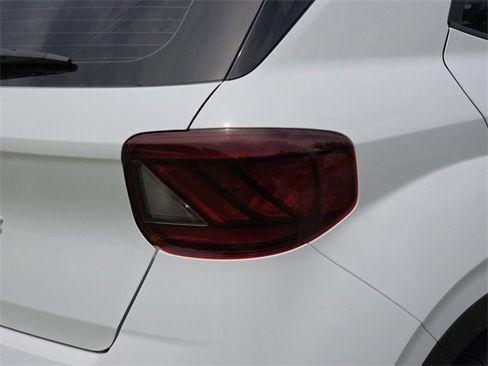 New 2025 Hyundai Venue Limited image 7