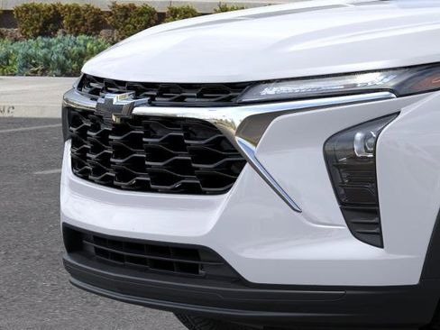 New 2026 Chevrolet Trax LS w/ LS Convenience Package FWD image 13