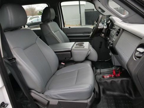 Used 2014 Ford F450 XL w/ Trailer-Tow Package image 37