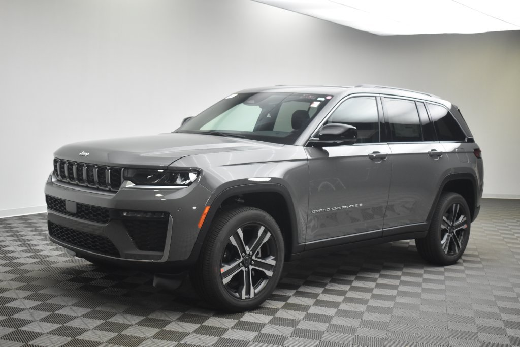 New 2027 Jeep Grand Cherokee Limited AWD/4WD image 13
