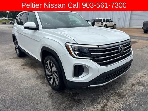Used 2025 Volkswagen Atlas SE FWD image 1