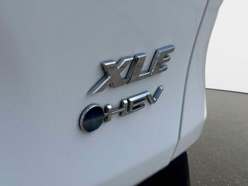 Certified 2025 Toyota RAV4 XLE AWD/4WD image 10