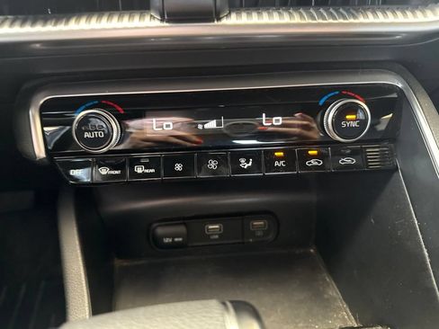 Used 2023 Kia K5 GT-Line AWD/4WD image 23