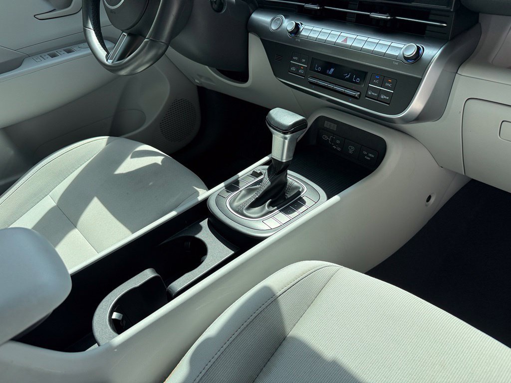 Used 2025 Hyundai Kona SEL FWD image 38