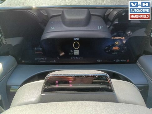Used 2025 Lincoln Aviator AWD image 7